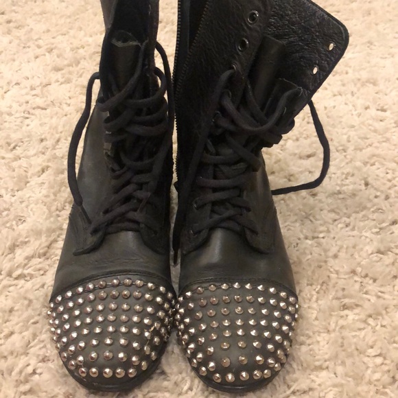 Black Steve Madden studded booties - Picture 1 of 4